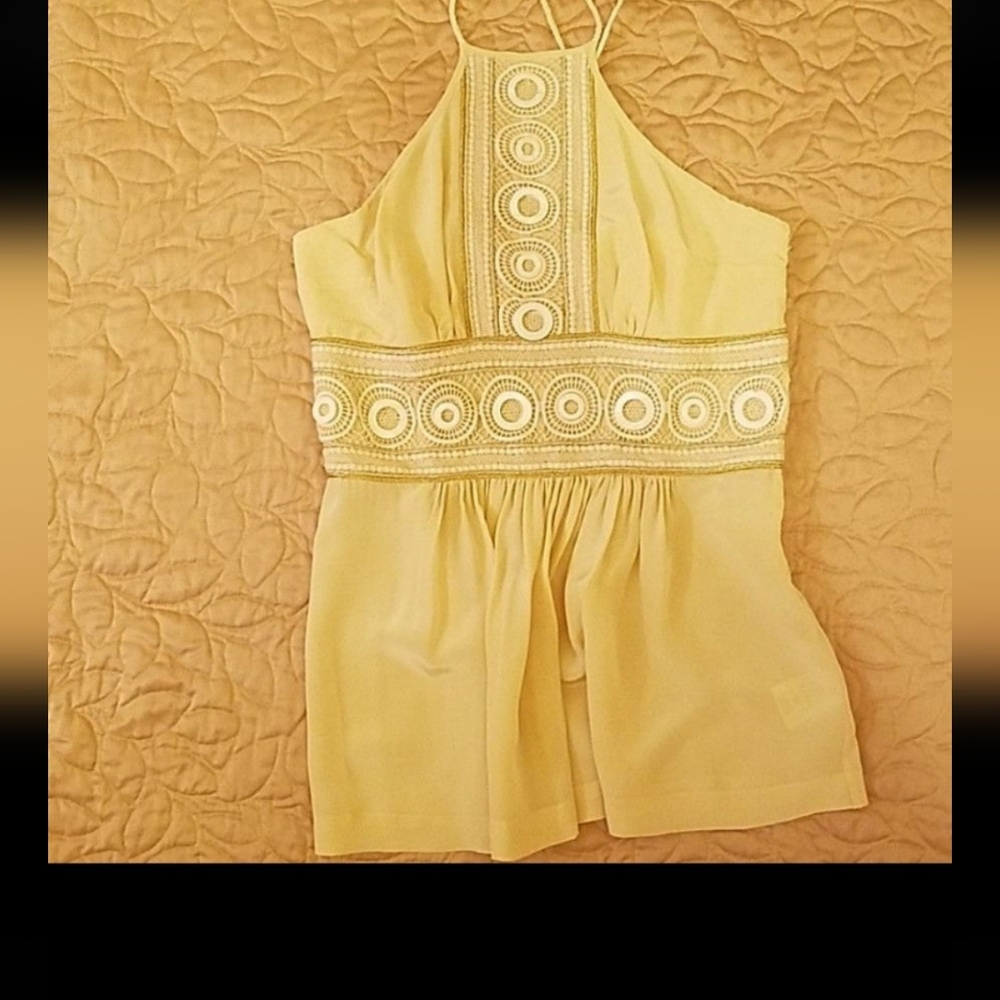New no tags Tracy Reese Beige silk halter top sz 8 with mother of pearl detail